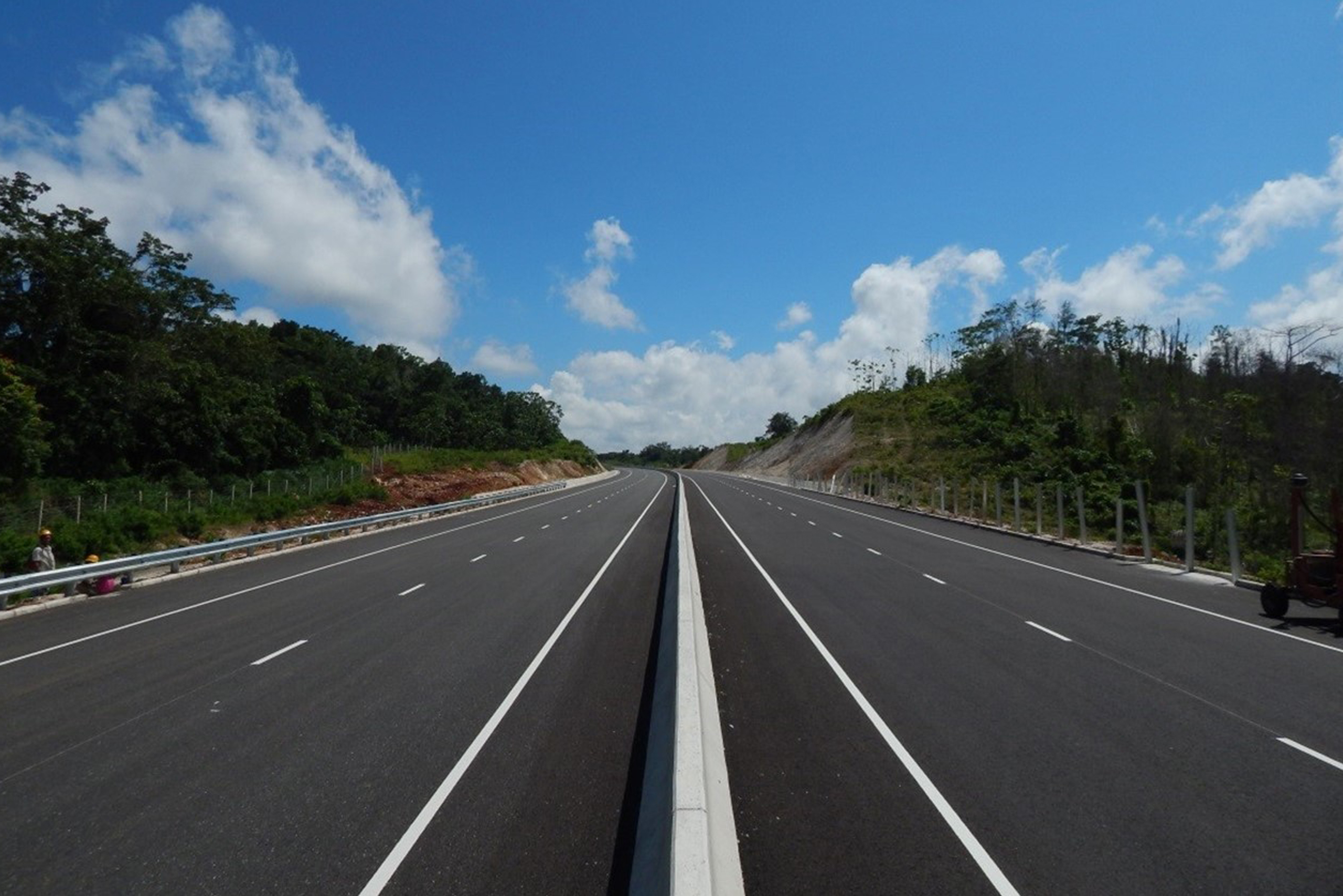 Completed divided Caribbean highway